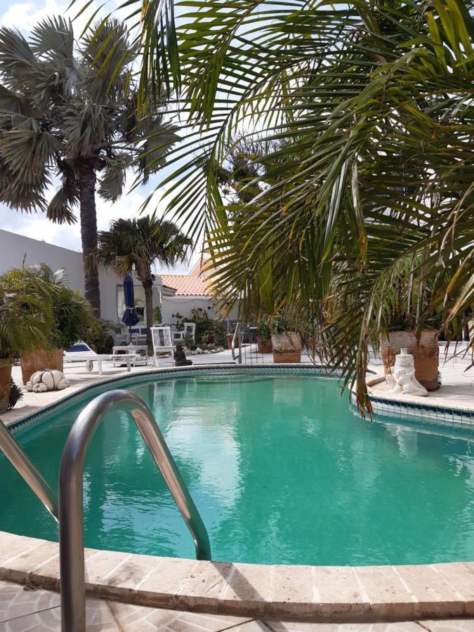 אורנג'סטאד Palmita Hotel Hostel מראה חיצוני תמונה