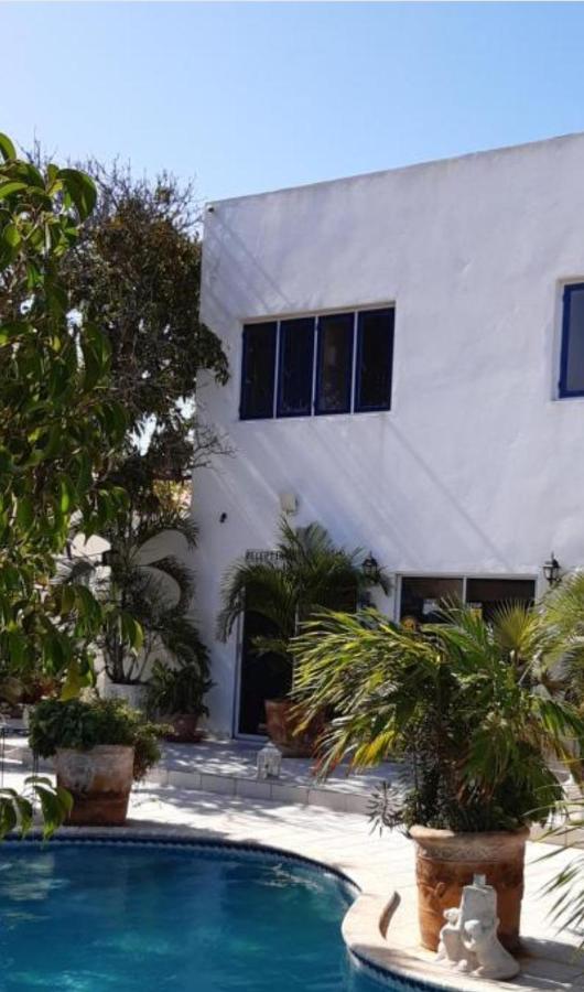 אורנג'סטאד Palmita Hotel Hostel מראה חיצוני תמונה