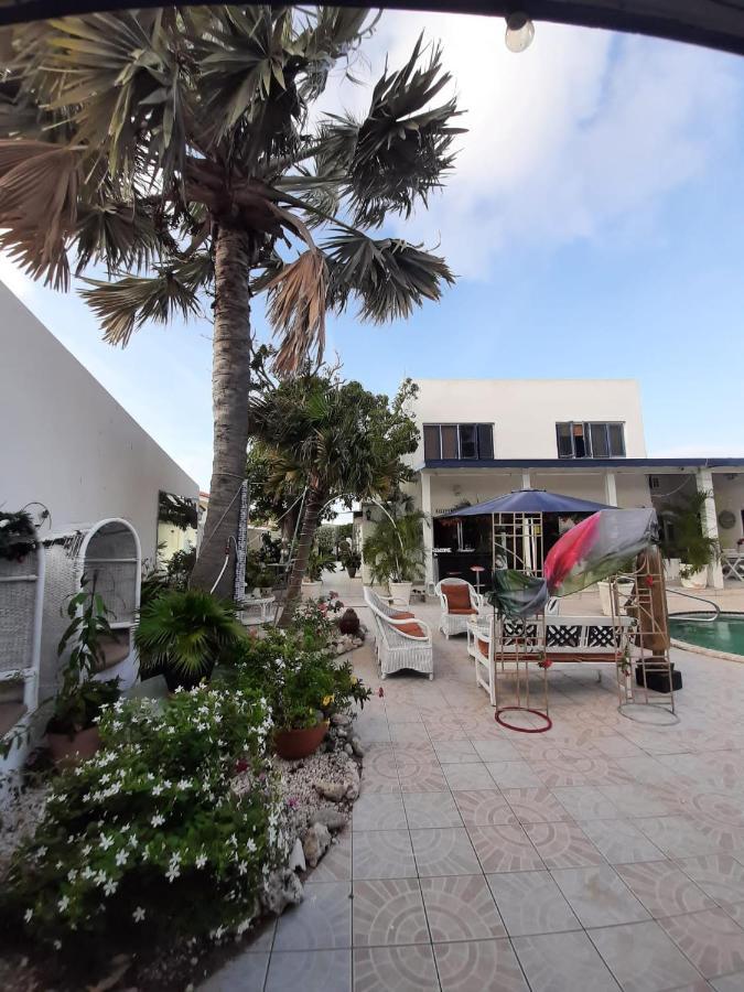 אורנג'סטאד Palmita Hotel Hostel מראה חיצוני תמונה