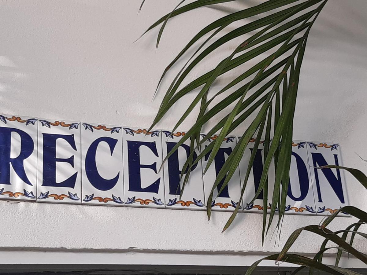 אורנג'סטאד Palmita Hotel Hostel מראה חיצוני תמונה