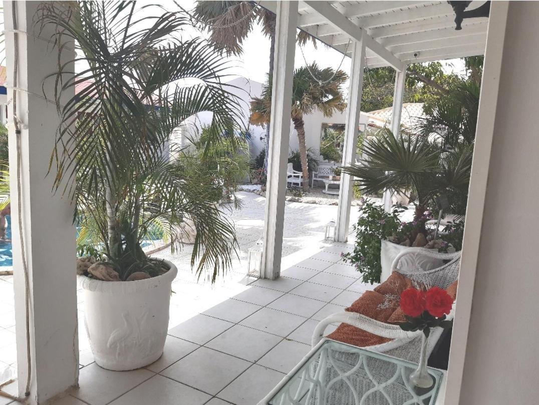 אורנג'סטאד Palmita Hotel Hostel מראה חיצוני תמונה