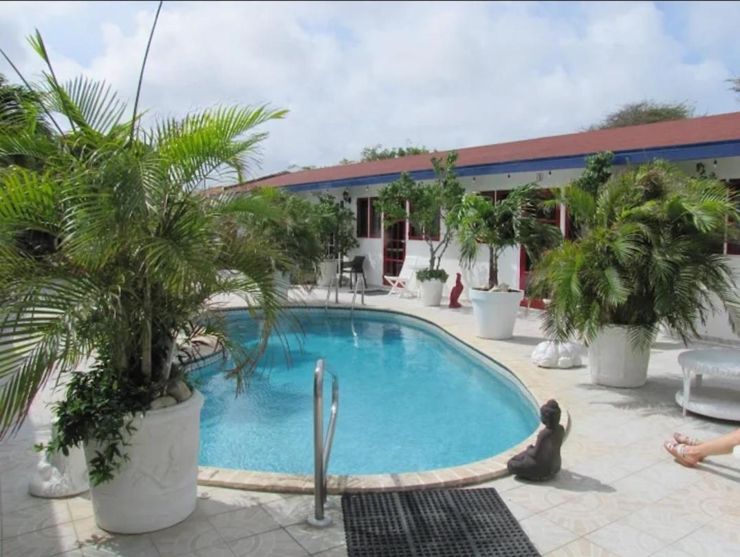 אורנג'סטאד Palmita Hotel Hostel מראה חיצוני תמונה
